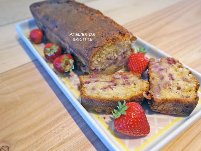 Cake aux fraises fraîches : une recette rapide pour parent pressé !