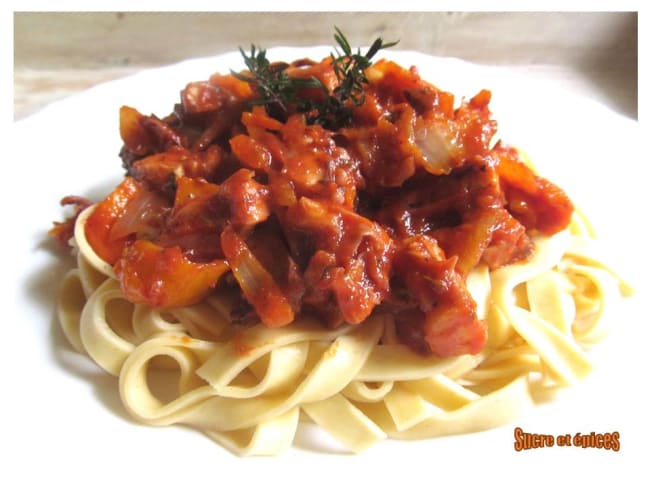 Tagliatelles fraîches au poulpe sauce tomate