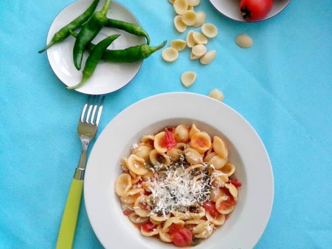 Orecchiette aux tomates et piments doux