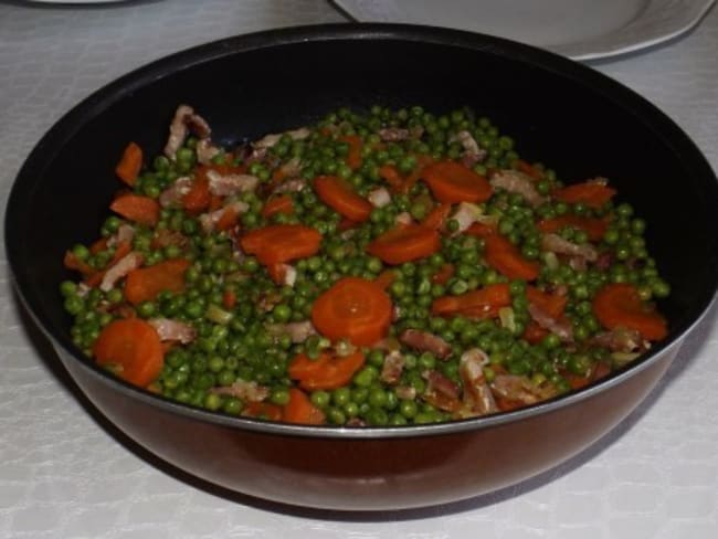 Poêlée de petits pois et de carottes