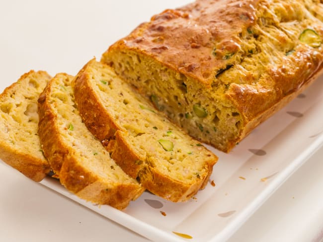 Cake au thon, courgettes et comté