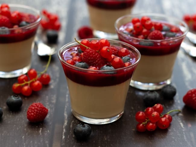 Panna cotta amande et fruits rouges