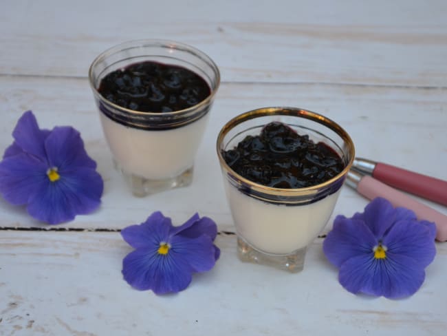 Panna cotta à la confiture de myrte et au Brocciu