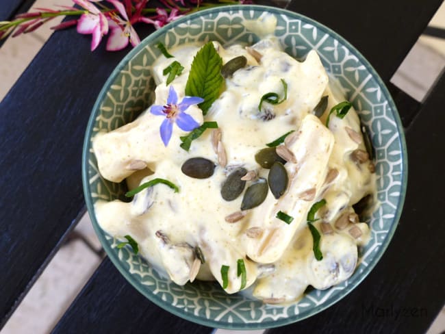 Salade de salsifis au curry, raisins secs et graines