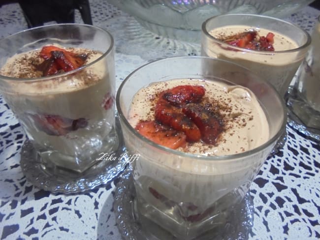 Mousse mascarpone confiture de lait et fraises comme un tiramisu