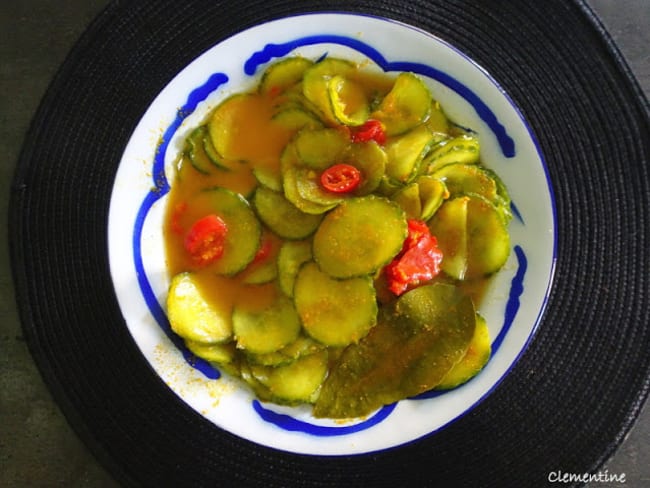 Salade de concombres à l'asiatique