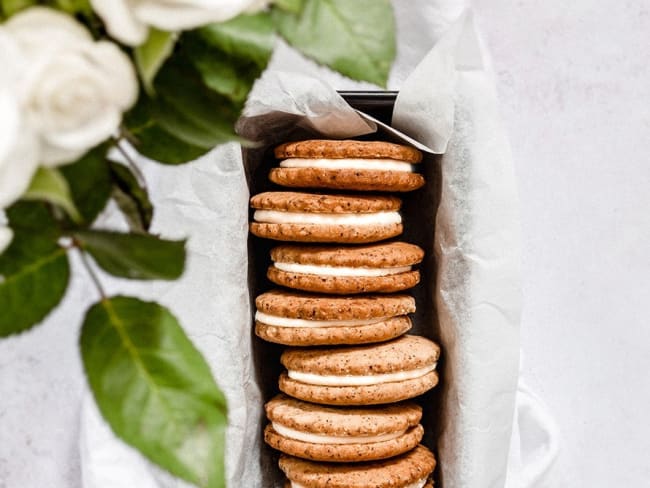 Biscuits sandwich noisettes et vanille