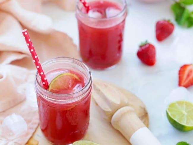 Jus de pastèque, fruits rouges et menthe