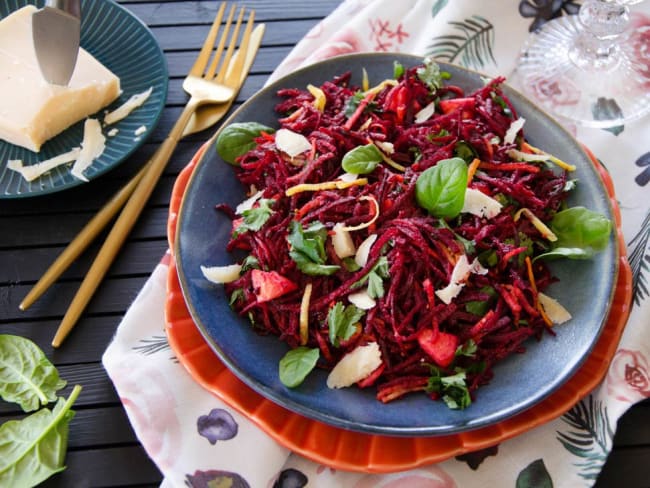 Salade betteraves carottes pommes parmesan