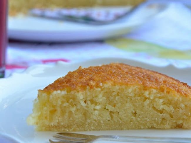 Gâteau fondant à la noix de coco, rhum et citron vert