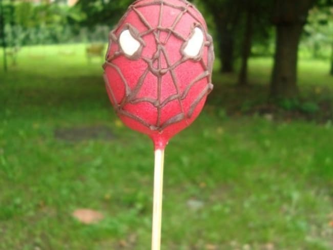 Cake pops Spiderman