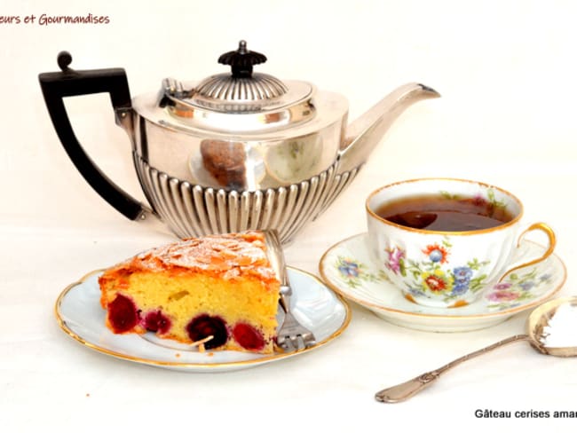 Gâteau aux Cerises et Amandes.