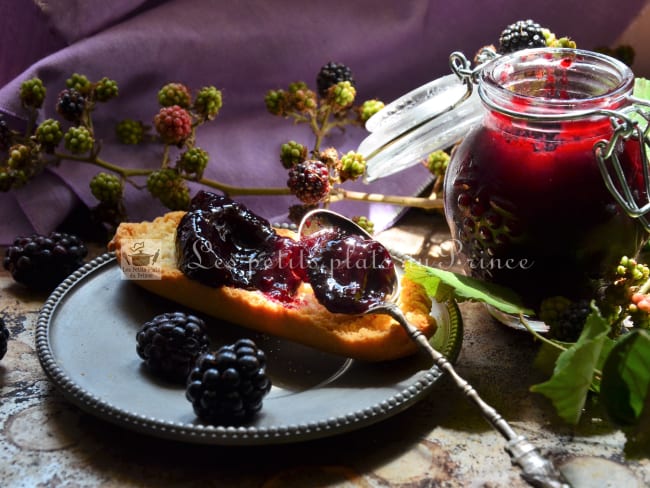 Gelée de mûres du jardin