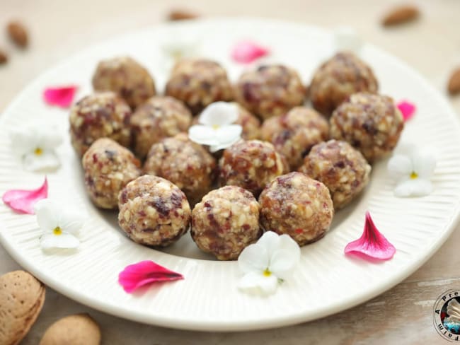 Energy balls cranberries amandes