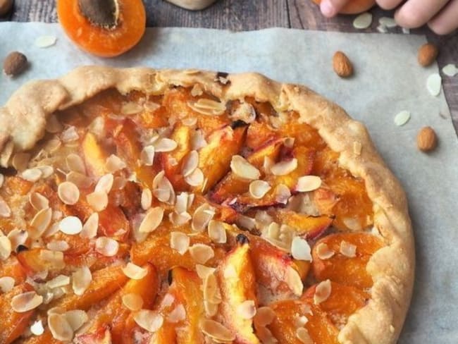 Tarte rustique aux abricots et nectarines 