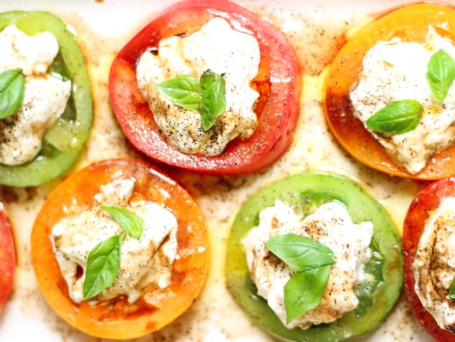 Salade tomates mozzarella façon caprese