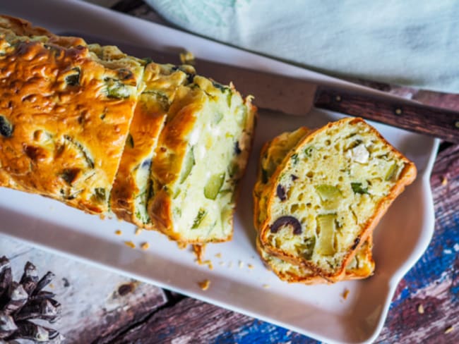 Cake à la courgette olives et à la feta