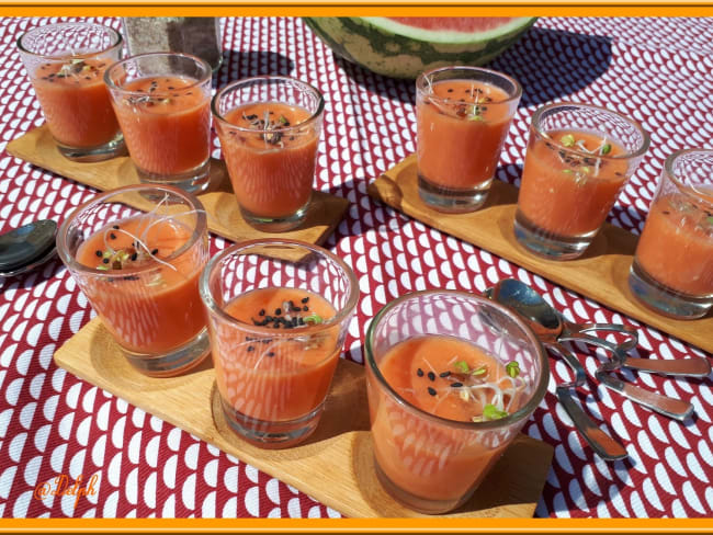 Soupe froide de tomate et pastèque