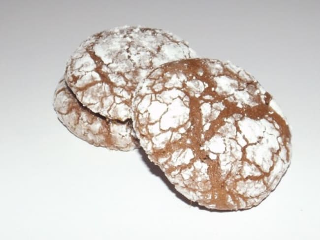 Biscuits craquelés au chocolat et au caramel au beurre salé