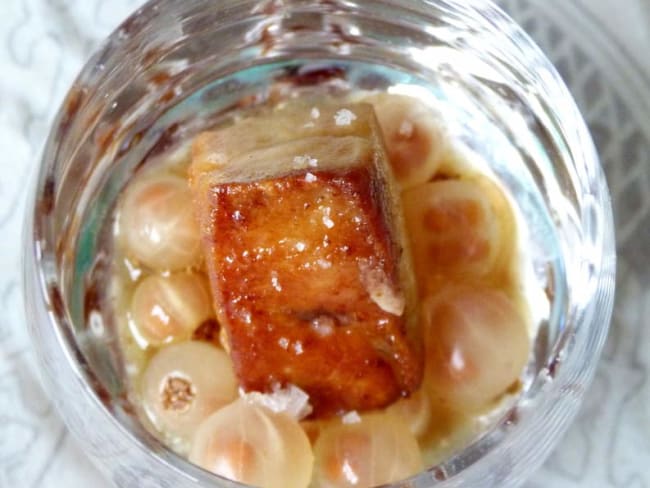 Verrine de foie gras poêlé et groseilles