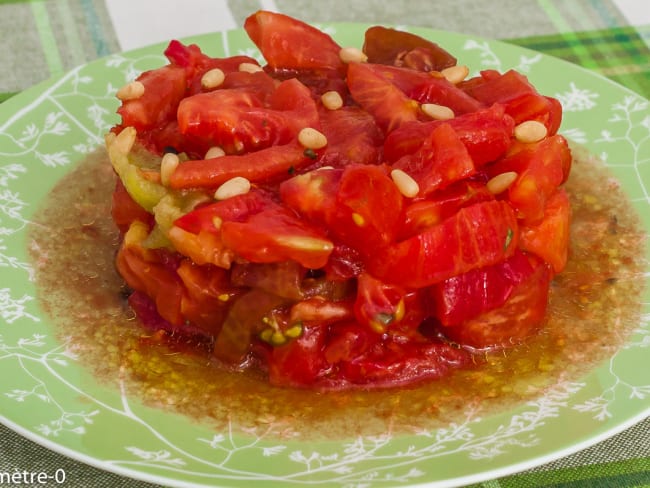 Salade de tomates aux pignons de pin