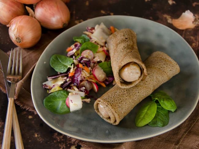 Galette bretonne saucisse et confit oignons de Roscoff