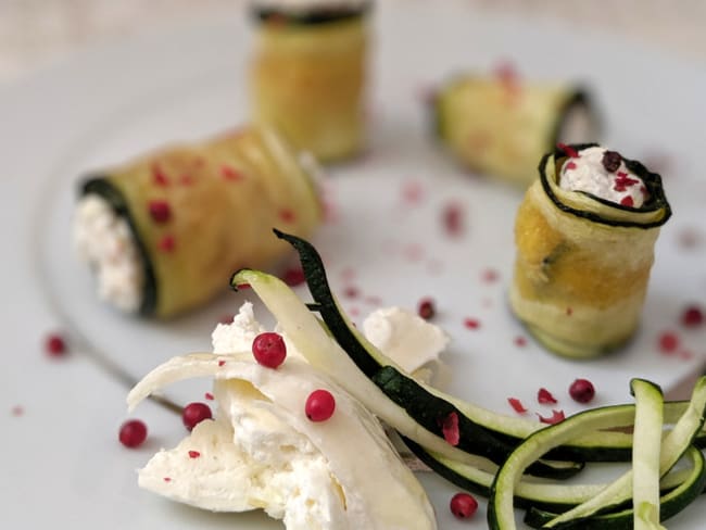 Rouleaux de courgettes à la Burrata.