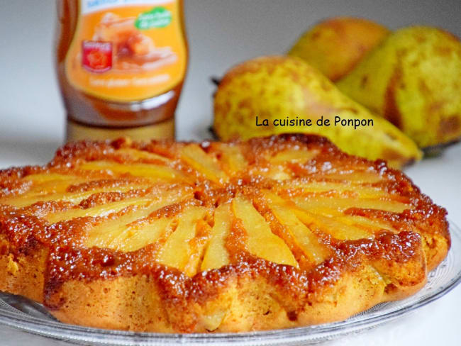 Gâteau renversé aux poires caramélisées et parfumé aux épices