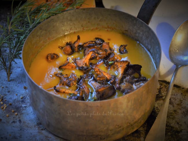 Velouté de butternut aux girolles  pour halloween