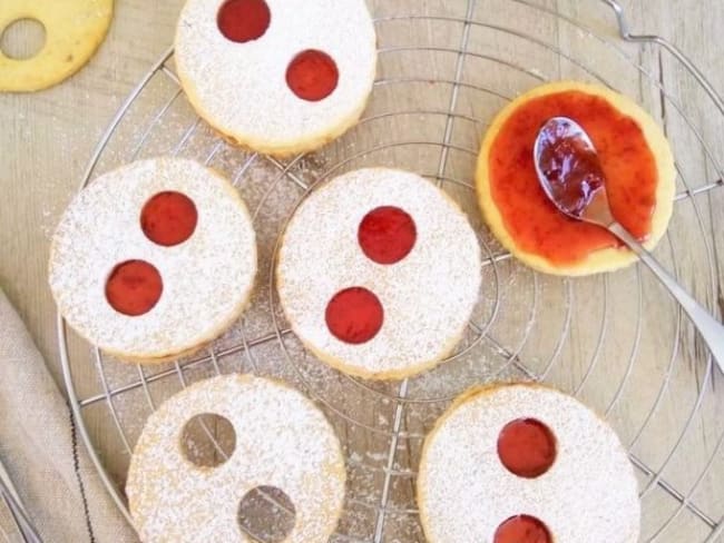 Les sablés "lunettes" à la confiture de fraises