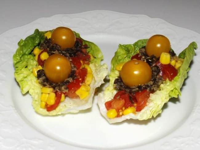 Salade de tomates cerises au maïs et au tartare d'algues