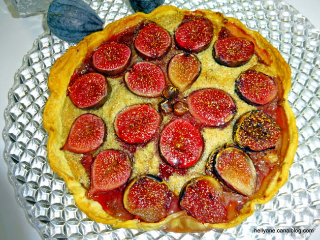 Tarte aux figues et à la crème noisette