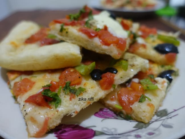 FOUGASSE PLUTÔT QUE PIZZA A L'ANCIENNE