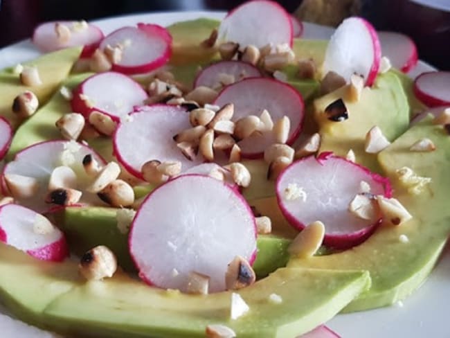 Salade d'avocat aux cacahuètes /Slaai 