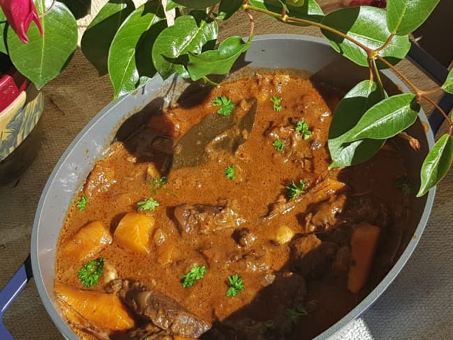 Bœuf aux carottes et chocolat noir ou "Estofado de carne"