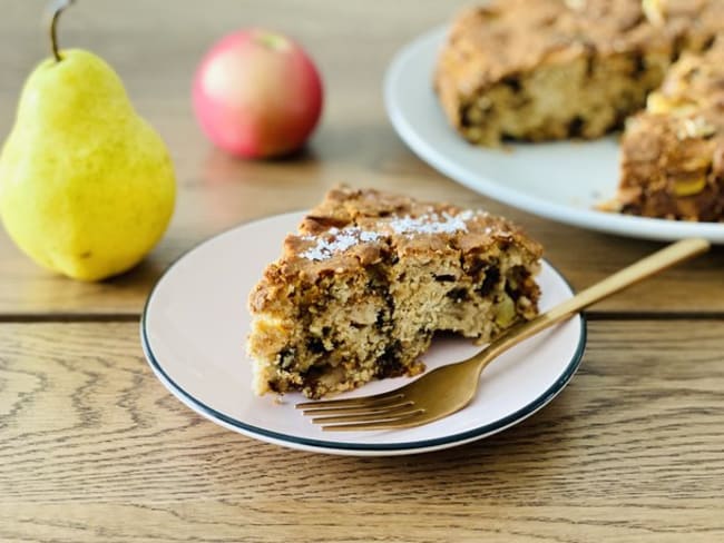 Gâteau yaourt aux pommes, poire et caroube