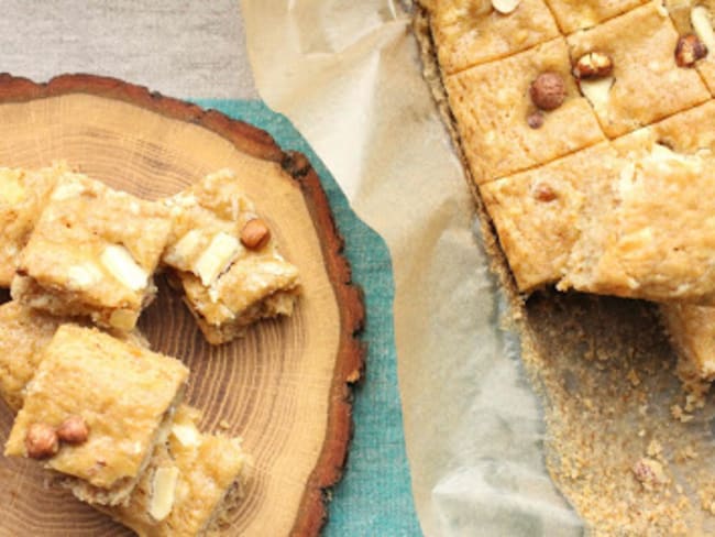 Blondies aux coings, noisettes et chocolat blanc