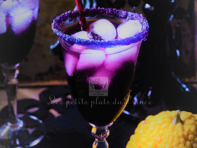 Purple vodka : un cocktail violet pour Halloween 