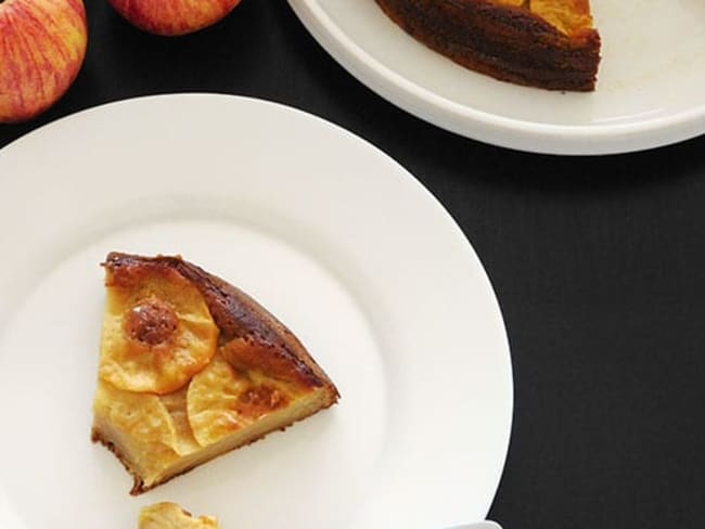 Gâteau invisible aux pommes pour un goûter d'automne