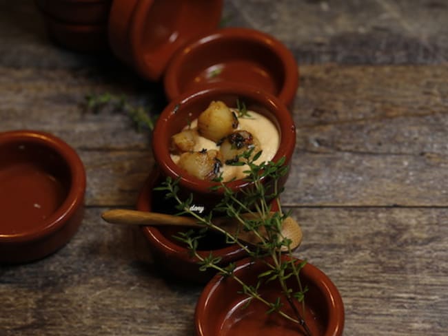 Espuma de tomate et pétoncles au thym