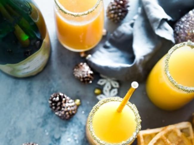 Punch de noël ananas, agrumes et rhum blanc