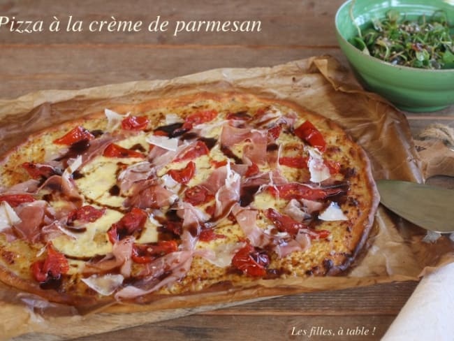 Pizza à la crème de parmesan