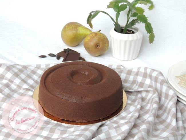 Entremets Chocolat Poire et Fève Tonka