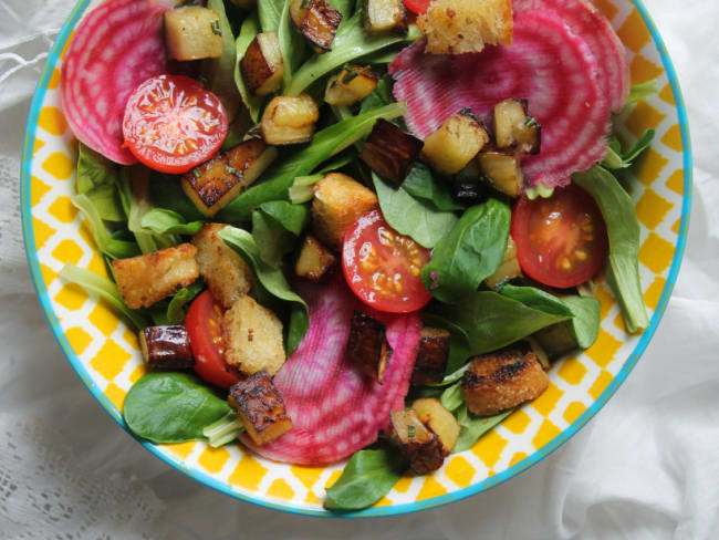 Salade de mâche et aubergines grillées