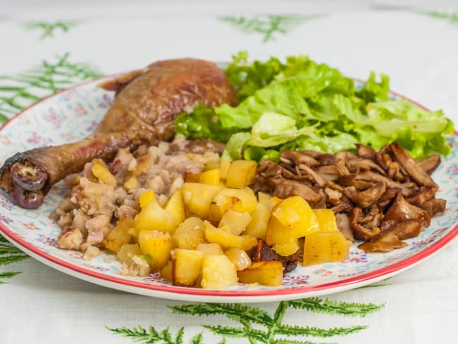 Poulet du dimanche aux pommes de terre, châtaignes et cèpes