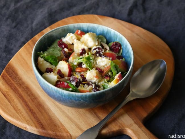 Salade de quinoa pomme cranberries feta