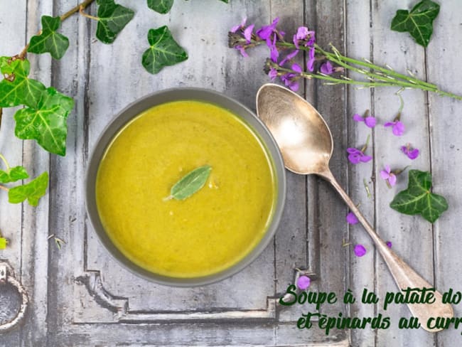 Soupe vitaminée de patate douce et épinard au curry