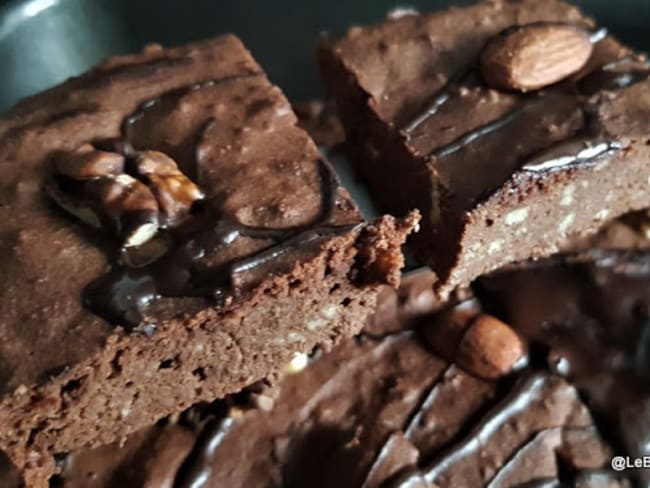 Gâteau au chocolat et à la farine de coco 