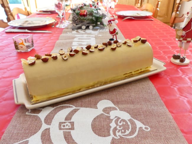 Bûche de Noël citron praliné