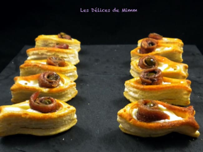 Petits poissons feuilletés aux anchois